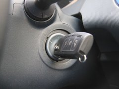 2010款 三厢 1.5L 自动 光芒限定版