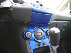 2010款 三厢 1.5L 自动 光芒限定版