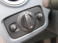 2010款 三厢 1.5L 自动 光芒限定版