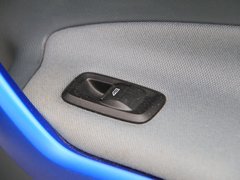 2010款 三厢 1.5L 自动 光芒限定版
