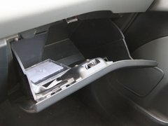 2010款 三厢 1.5L 自动 光芒限定版