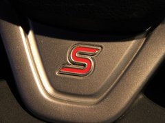 2010款 三厢 1.5L 自动 光芒限定版