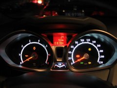 2010款 三厢 1.5L 自动 光芒限定版
