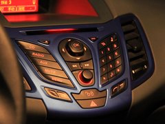 2010款 三厢 1.5L 自动 光芒限定版