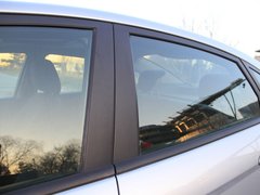 2010款 三厢 1.5L 自动 光芒限定版