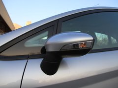 2010款 三厢 1.5L 自动 光芒限定版