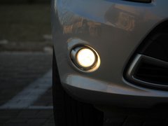 2010款 三厢 1.5L 自动 光芒限定版