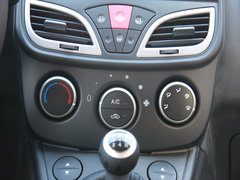 2010款 1.3L 手动 舒适型 四驱