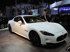 2009款 4.7 自动 S Automatic