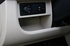 2009款 1.3L 自动 灵动版