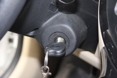 2009款 1.3L 自动 灵动版