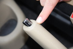 2009款 1.3L 自动 灵动版