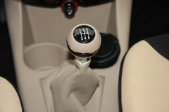 2009款 1.0L 手动 灵动版