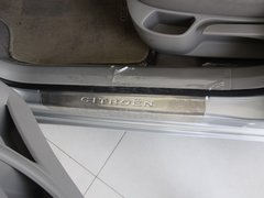 2010款 两厢 2.0L 自动 时尚型