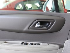 2010款 两厢 2.0L 自动 时尚型