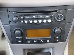 2010款 两厢 2.0L 自动 时尚型