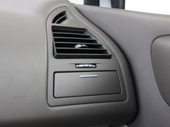 2010款 两厢 2.0L 自动 时尚型