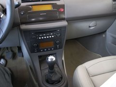 2010款 两厢 2.0L 自动 时尚型