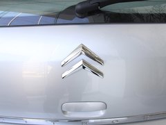 2010款 两厢 2.0L 自动 时尚型