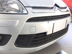 2010款 两厢 2.0L 自动 时尚型