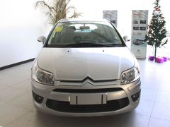 2010款 两厢 2.0L 自动 时尚型