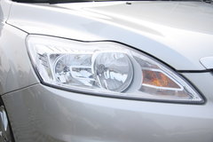 2011款 三厢 1.8L 自动 时尚型