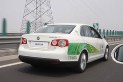 2009款 2.0L 自动 真皮版