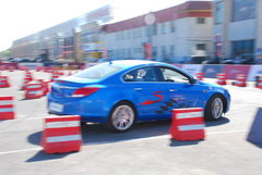 2010款 2.4L 自动 旗舰版
