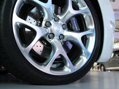新君威 GS