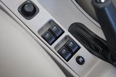 2009款 三厢 1.5L AMT 旗舰型