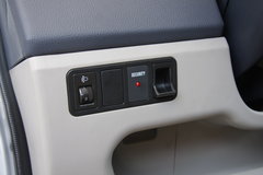 2009款 三厢 1.5L AMT 旗舰型