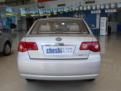 2009款 三厢 1.5L AMT 旗舰型