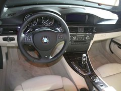 2011款 320i 2.0L 双门轿跑车