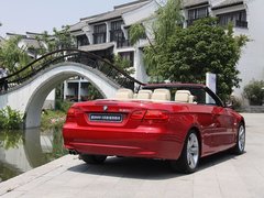 2011款 320i 2.0L 双门轿跑车