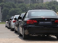 2011款 320i 2.0L 双门轿跑车