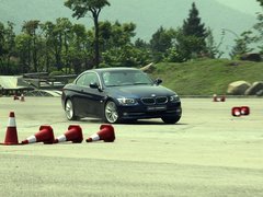 2011款 320i 2.0L 双门轿跑车