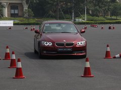 2011款 320i 2.0L 双门轿跑车
