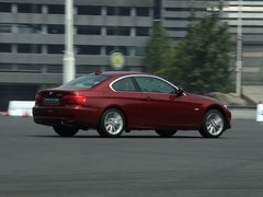 2011款 320i 2.0L 双门轿跑车