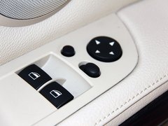 2011款 320i 2.0L 双门轿跑车
