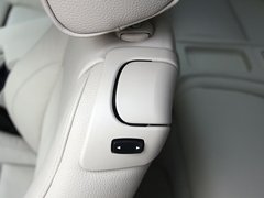 2011款 320i 豪华型