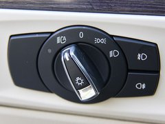2011款 320i 豪华型