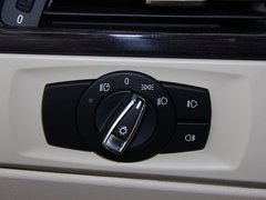 2011款 320i 豪华型