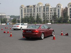 2011款 320i 豪华型