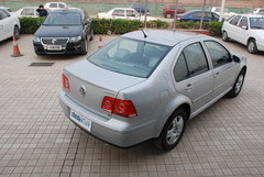 2008款 1.6L 自动 豪华型