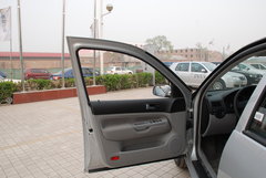 2008款 1.6L 自动 豪华型