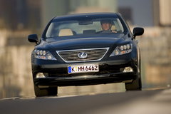 2007款 600hL 5.0L CVT 尊贵加长版