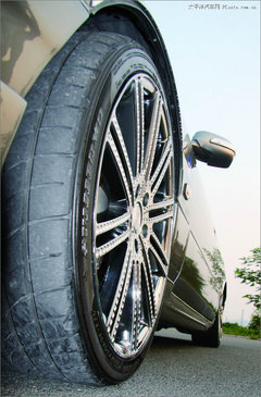 2007款 600hL 5.0L CVT 尊贵加长版
