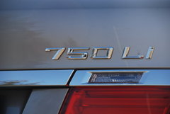 2009款 730Li 3.0L 豪华型