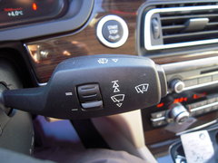 2009款 730Li 3.0L 豪华型