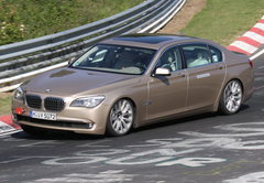 2009款 730Li 3.0L 豪华型